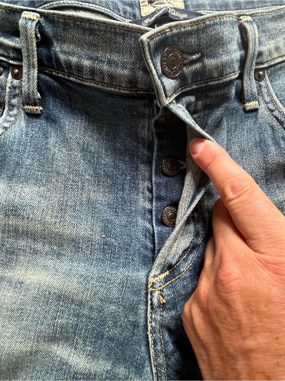 Citizens of Humanity Cropped Jeans - Picture 10 of 11